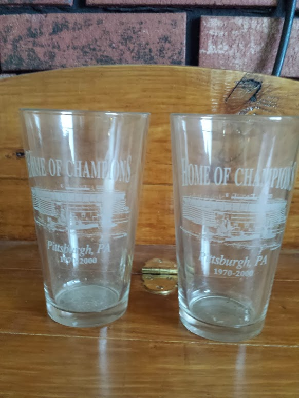 2 Three Rivers Stadium commemorative glasses